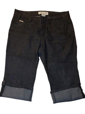 Hydraulic Cropped Capri Jeans with Turned Cuffs